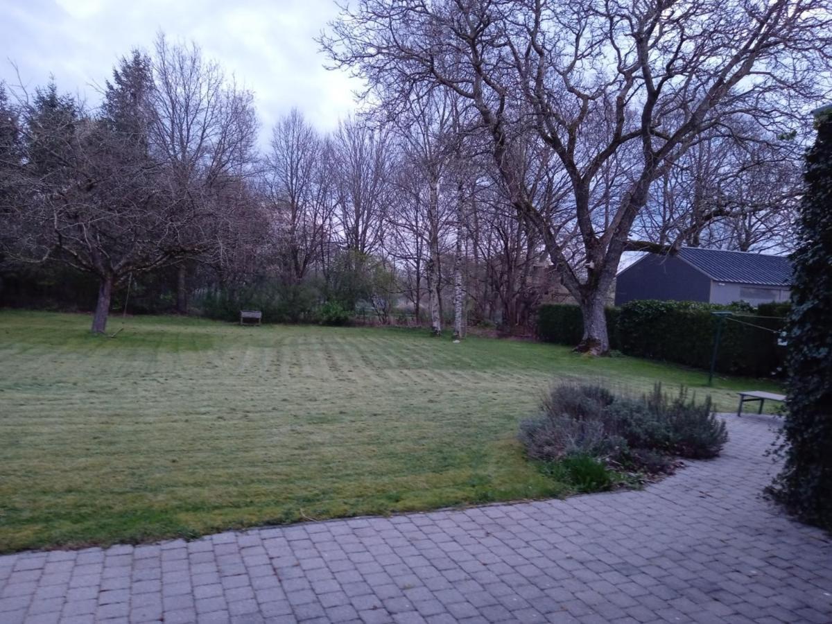 Le Vieux Noyer Bed & Breakfast Nassogne Exterior foto