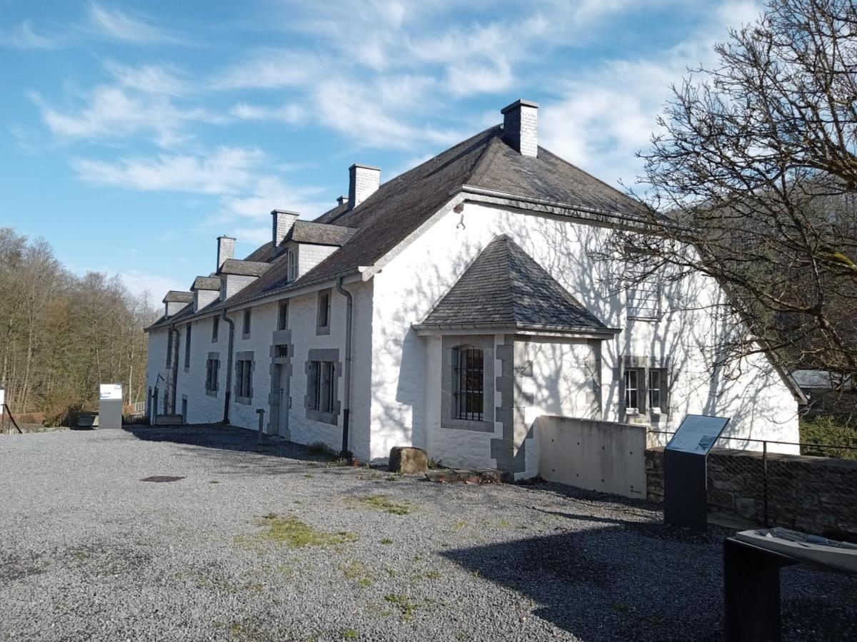 Le Vieux Noyer Bed & Breakfast Nassogne Exterior foto